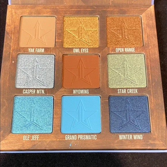 Jeffree Star ⭐️ Star Ranch Eyeshadow Palette - Picture 2 of 4